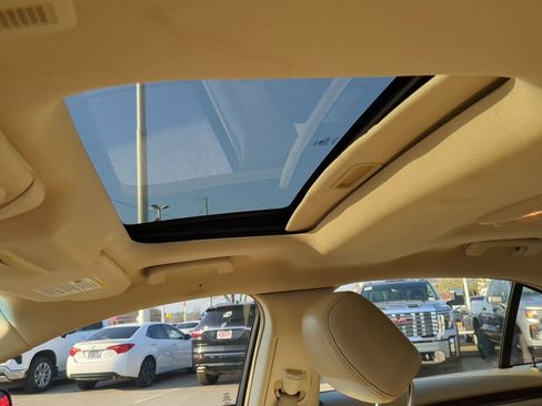 Used 2013 Ford Taurus Limited image 18