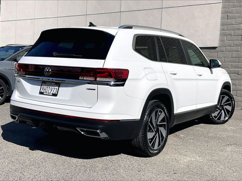 Certified 2024 Volkswagen Atlas SEL AWD/4WD image 13