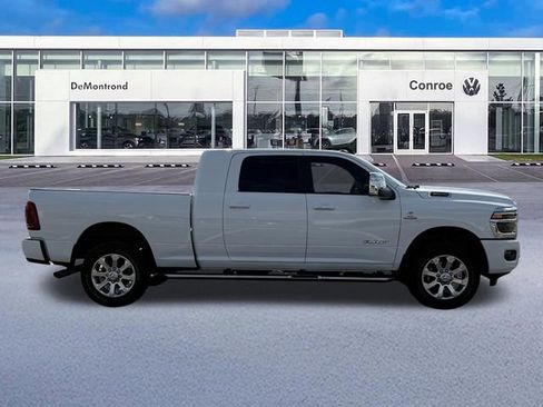 Used 2025 RAM 3500 Laramie AWD/4WD image 4