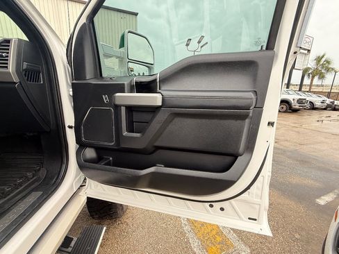 Used 2019 Ford F350 Platinum w/ Platinum Ultimate Package image 26