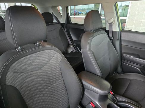 Used 2017 Kia Soul + image 16
