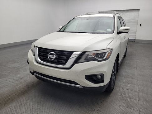 Used 2018 Nissan Pathfinder Platinum w/ Cargo Package FWD image 15