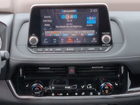 Certified 2023 Nissan Rogue SL FWD image 18