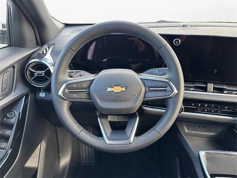 New 2026 Chevrolet Equinox LT image 12