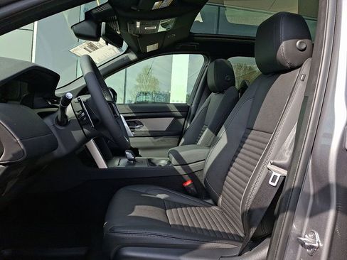 New 2026 Land Rover Discovery Sport Landmark AWD/4WD image 9