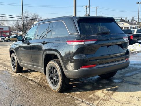 New 2026 Jeep Grand Cherokee Altitude AWD/4WD image 10