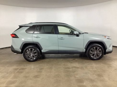 Used 2023 Toyota RAV4 XLE Premium AWD/4WD image 4