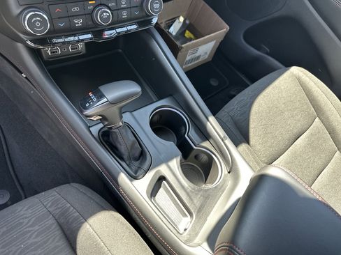 Used 2025 Dodge Durango GT w/ Blacktop Package RWD image 34