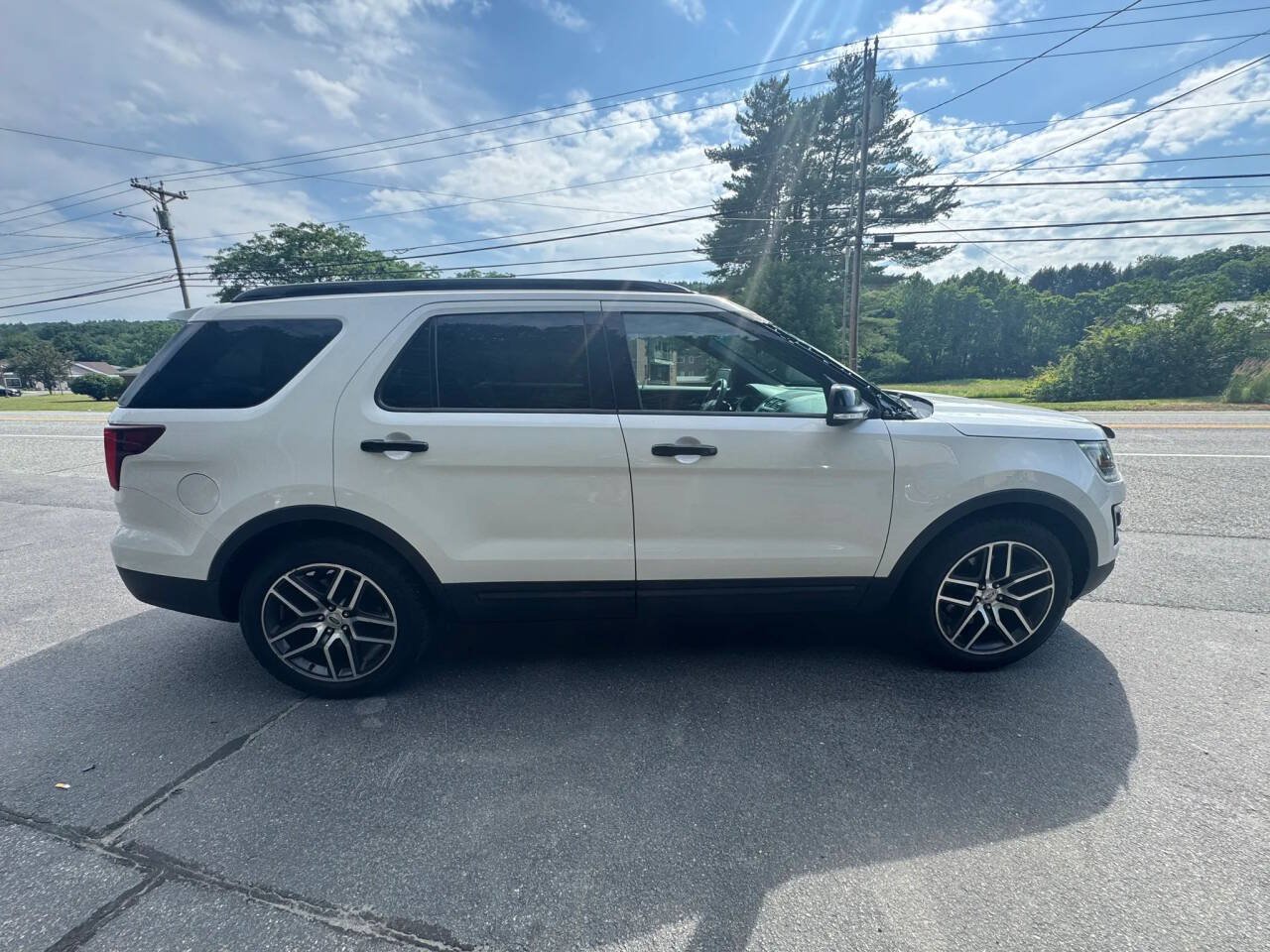 Used 2016 Ford Explorer Sport w/ Equipment Group 401A AWD/4WD image 5