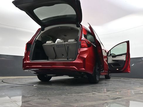 New 2026 Honda Odyssey Touring image 38