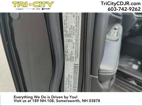 New 2025 Jeep Grand Cherokee L Altitude image 42