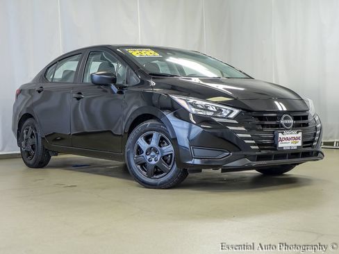 Used 2025 Nissan Versa S w/ Trunk Package FWD image 2