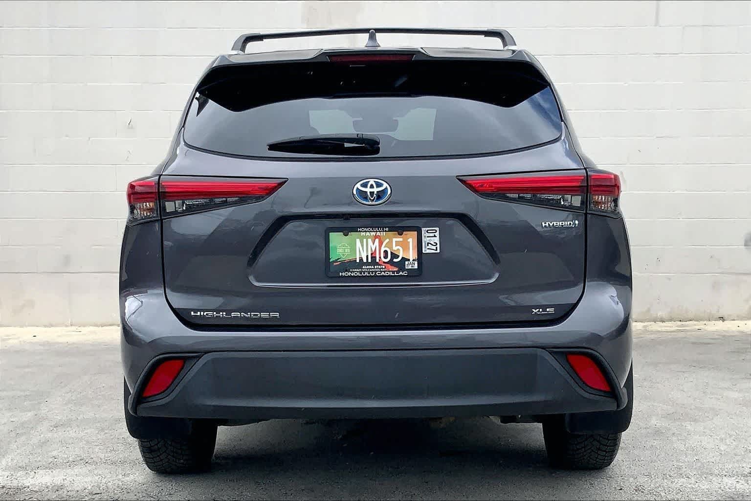 Used 2022 Toyota Highlander XLE AWD/4WD image 5