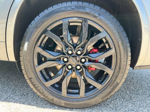 Used 2023 Cadillac XT6 Sport w/ Technology Package AWD/4WD image 24