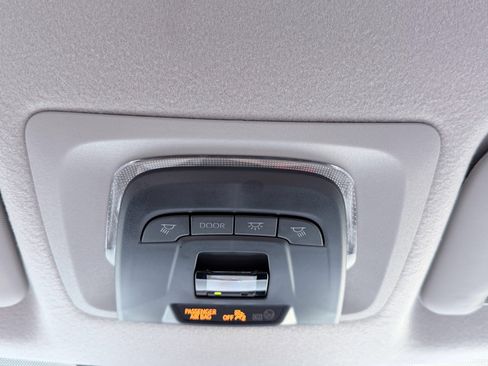 Used 2023 Toyota Corolla Cross L FWD image 15