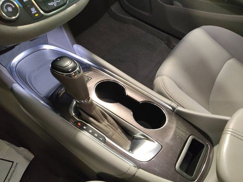 Used 2016 Chevrolet Malibu LT image 26