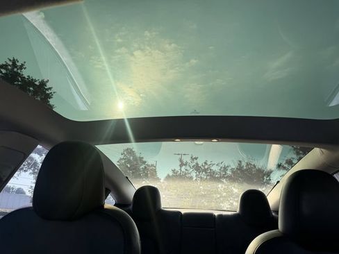 Used 2023 Tesla Model 3 Standard Range RWD image 19