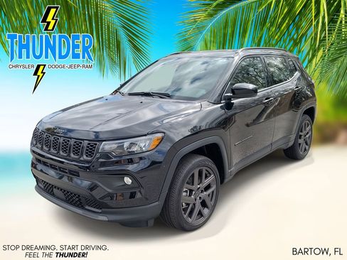 New 2026 Jeep Compass Latitude image 2