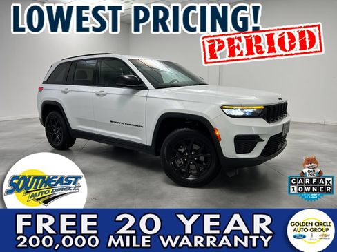 Used 2025 Jeep Grand Cherokee Altitude AWD/4WD image 1