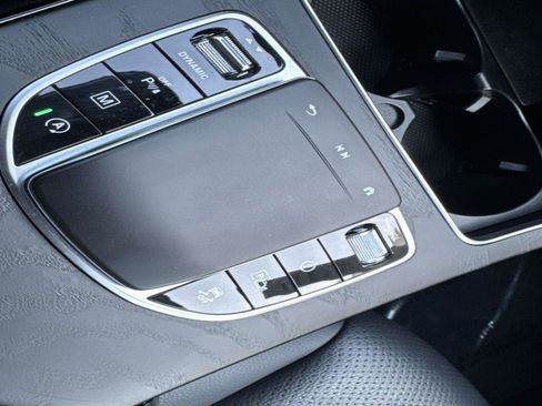 Used 2022 Mercedes-Benz GLC 300 image 29