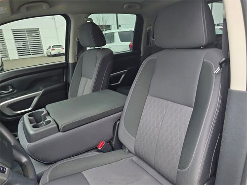Used 2021 Nissan Titan SV w/ Accessory Utility Package image 21