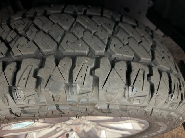 Used 2020 Ford F150 XLT w/ Equipment Group 302A Luxury AWD/4WD image 13
