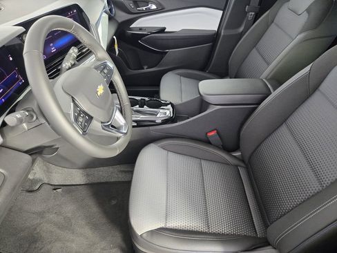 New 2026 Chevrolet Trax LT w/ Driver Confidence Package image 14