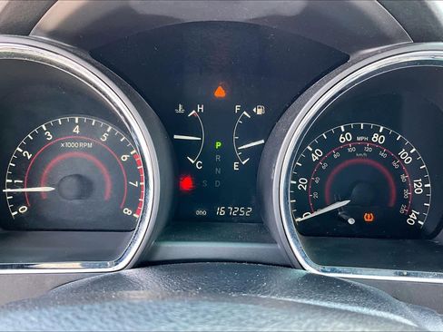 Used 2012 Toyota Highlander FWD image 23