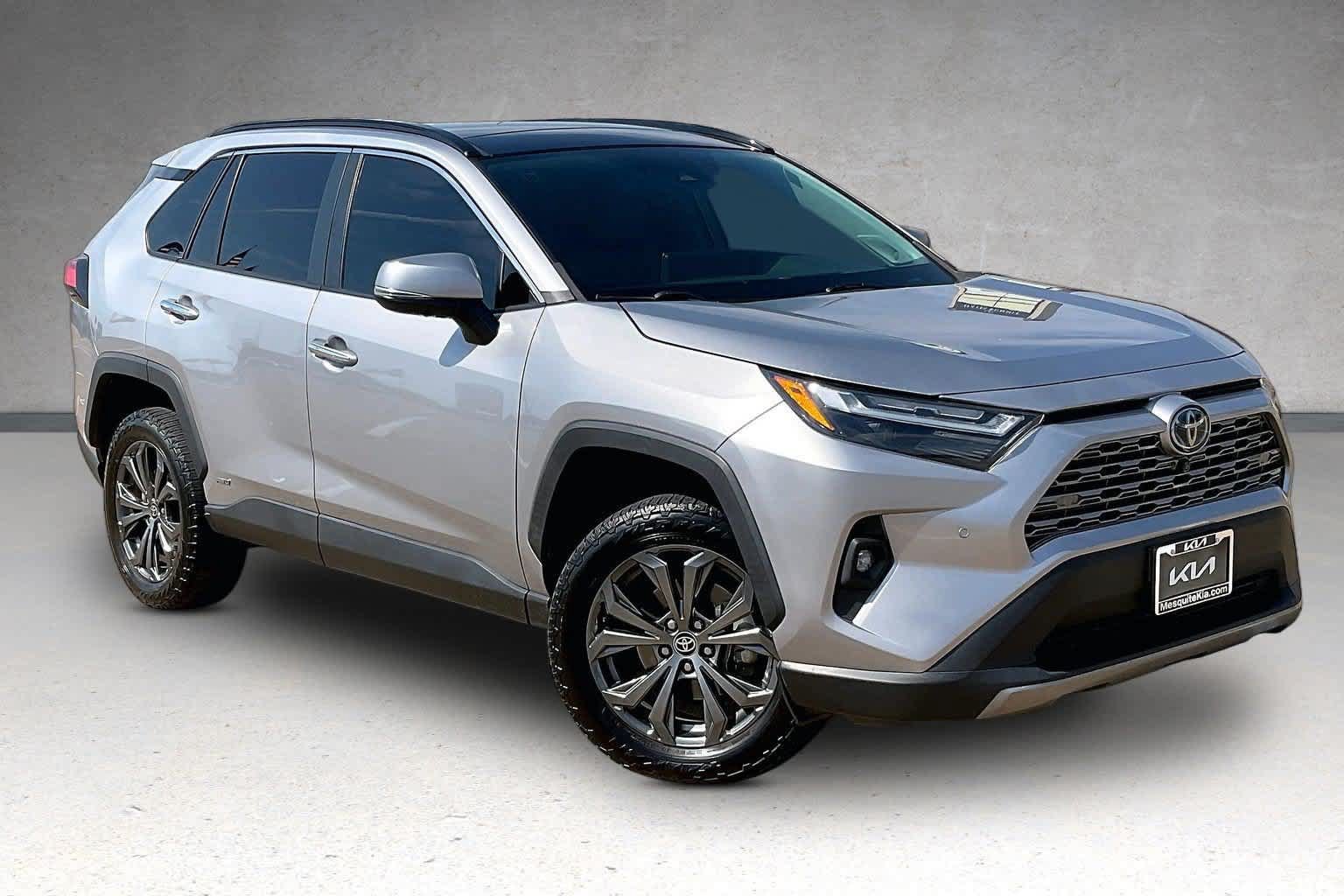 Used 2023 Toyota RAV4 Limited AWD/4WD image 20