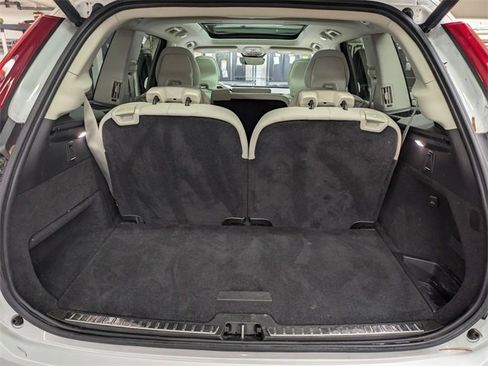Certified 2024 Volvo XC90 T8 Plus image 31