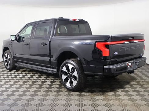 Used 2023 Ford F150 Lightning Platinum image 15