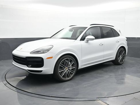 Certified 2021 Porsche Cayenne Turbo AWD/4WD image 1