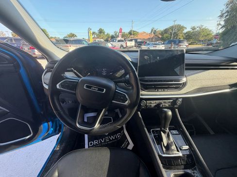 Used 2022 Jeep Compass Latitude image 13