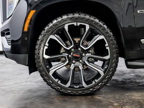 Used 2025 GMC Yukon Denali image 12