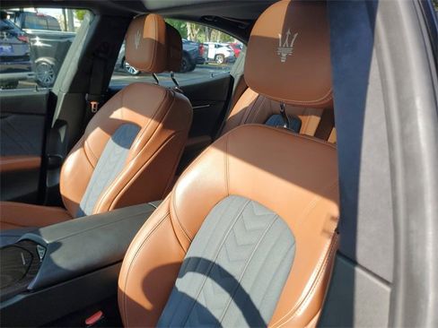 Used 2019 Maserati Ghibli GranLusso image 17