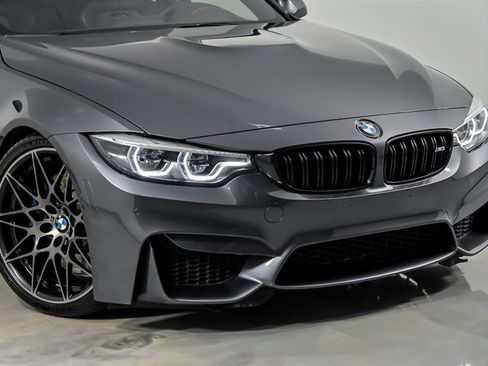 Used 2018 BMW M3 RWD image 2