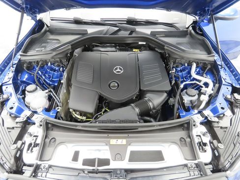 Certified 2025 Mercedes-Benz GLC 300 image 30