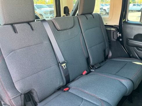 New 2025 Jeep Wrangler Unlimited Rubicon image 21