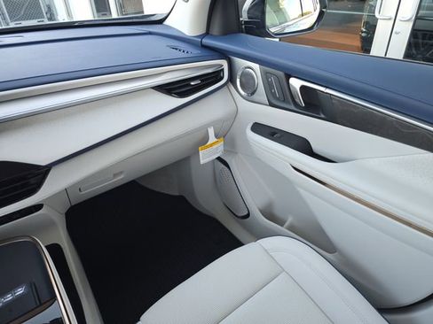 New 2026 Buick Enclave Avenir w/ Super Cruise Package FWD image 14