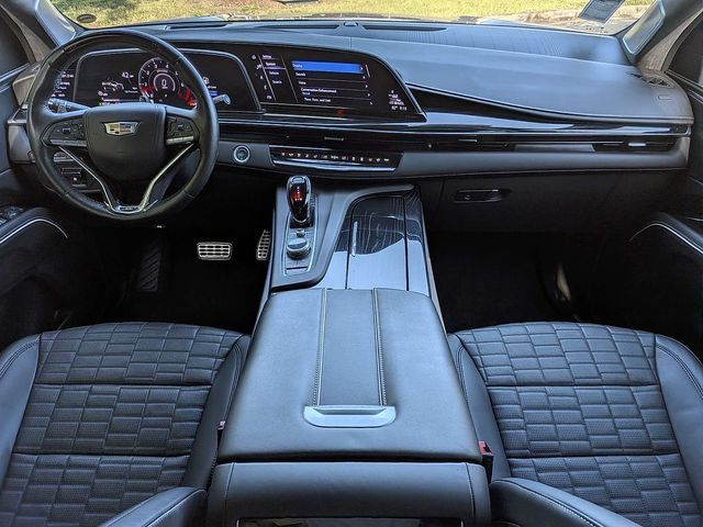 Certified 2024 Cadillac Escalade ESV V AWD/4WD image 17