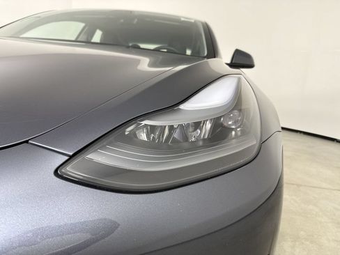 Used 2022 Tesla Model 3 Long Range AWD/4WD image 11