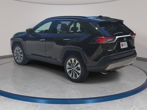 Used 2022 Toyota RAV4 Limited FWD image 7