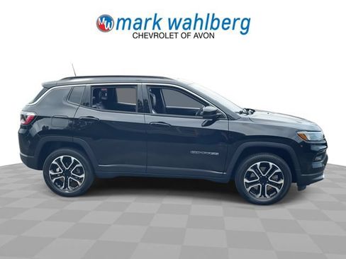Used 2023 Jeep Compass Limited w/ Sun and Sound Group AWD/4WD image 9