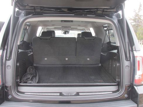 Used 2019 GMC Yukon XL SLT w/ Premium Edition image 95