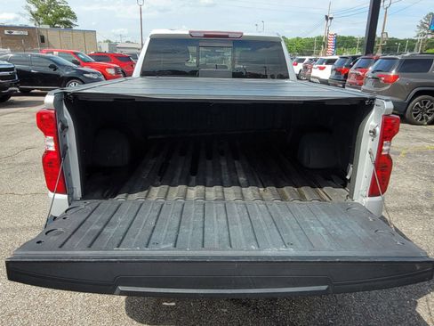 Used 2019 Chevrolet Silverado 1500 LT w/ All-Star Edition AWD/4WD image 14