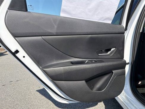 New 2026 Hyundai Elantra Blue image 21