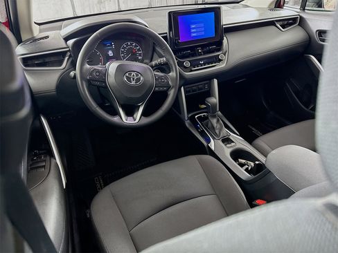 Certified 2023 Toyota Corolla Cross LE w/ Moonroof Package image 19