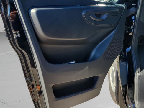 Used 2025 Mercedes-Benz Sprinter 2500 image 18