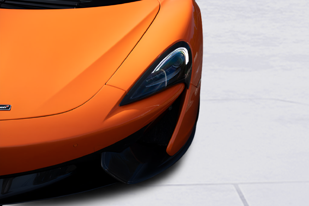 Used 2018 McLaren 570S Spider RWD image 23