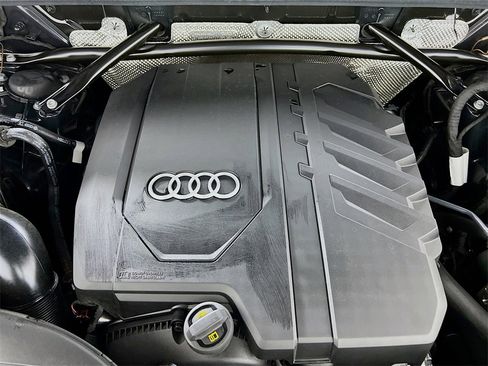 Used 2023 Audi Q5 2.0T Prestige w/ Prestige Package image 31